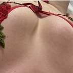 ceci_rose Profile Picture